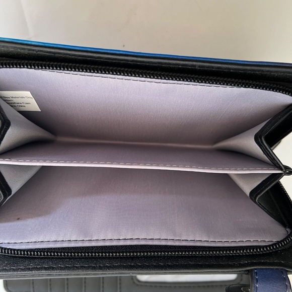 Cedar Paddle Wallet 2 Dolphins Bifold 7 1/2"  Long Blue Snap Closure Whitworth - Picture 4 of 7